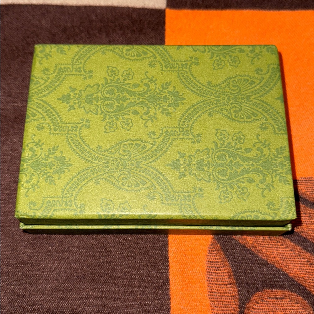 Gucci Beauty Mirror Set - Picture 6 of 10